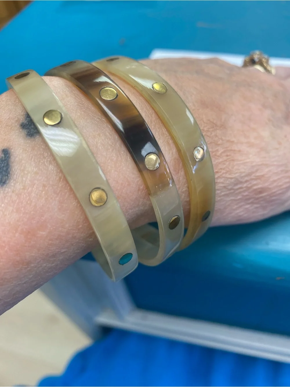 Vintage Neutral Tortoiseshell Resin Bangle Bracelet Set with Gold Studs